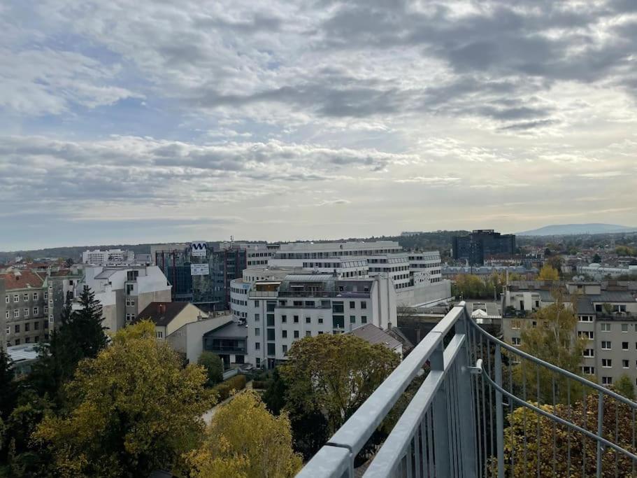 Rooftop Terrace- Panoramablick Ueber Wien Apartment Ngoại thất bức ảnh